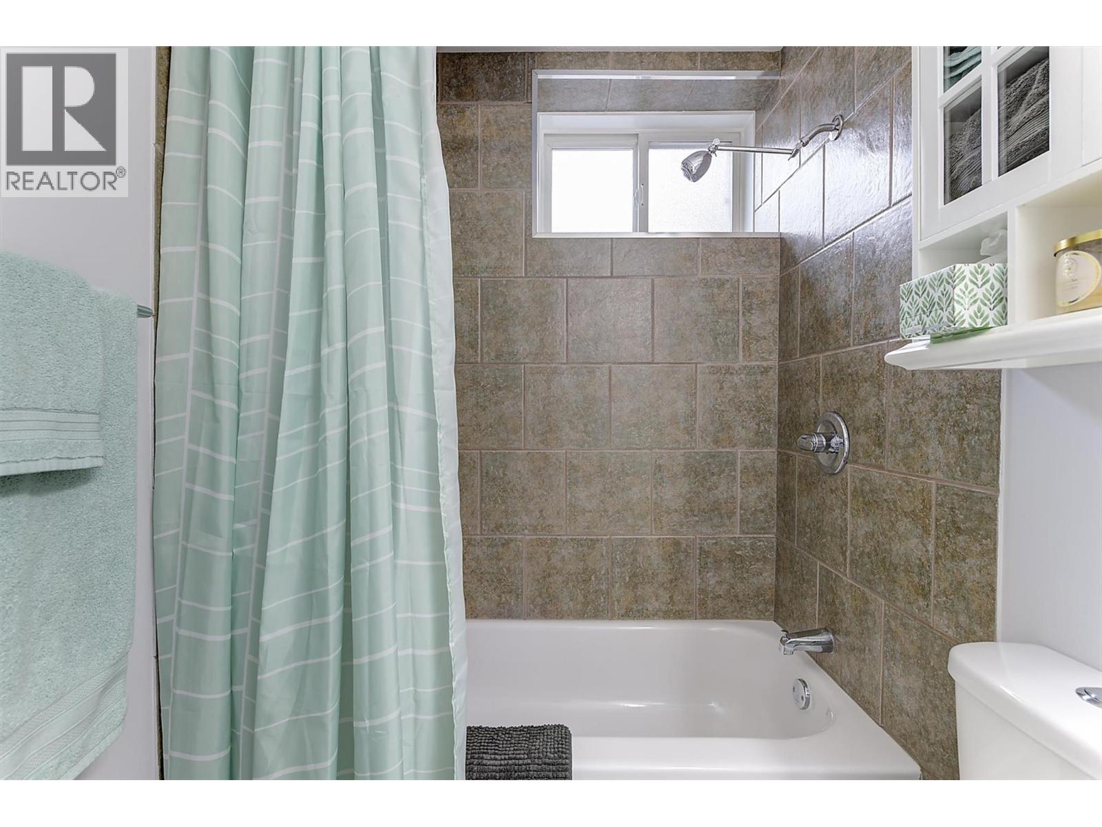  3656 Walnut Glen Drive, West Kelowna