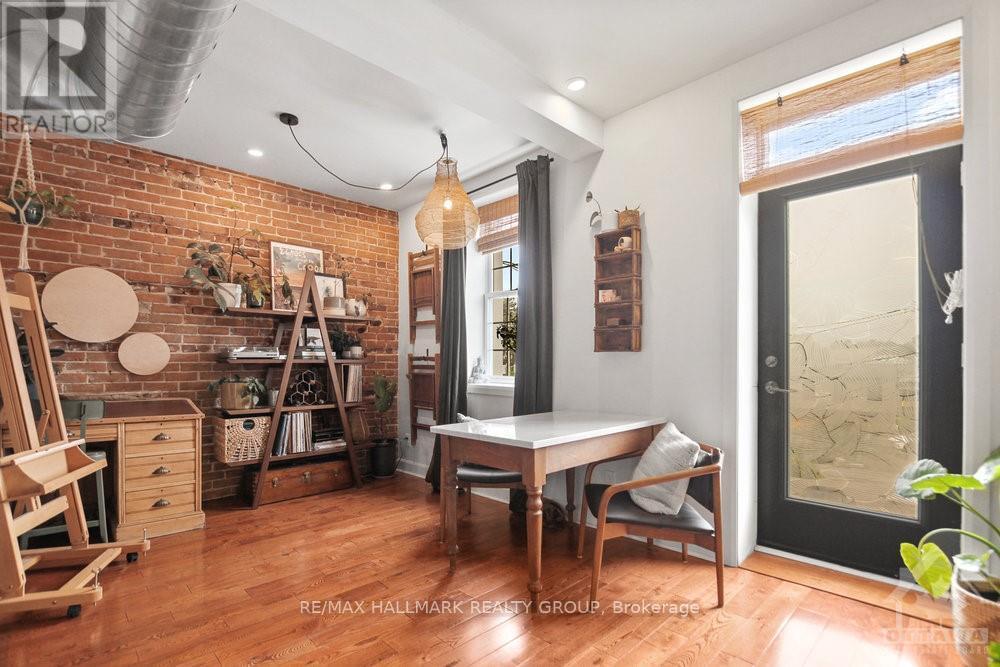 #206 65 MILL STREET - 15
