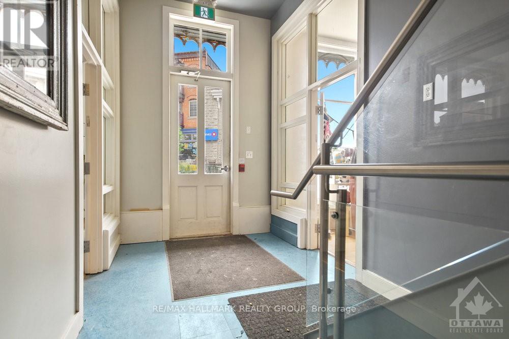 #206 65 MILL STREET - Image 3