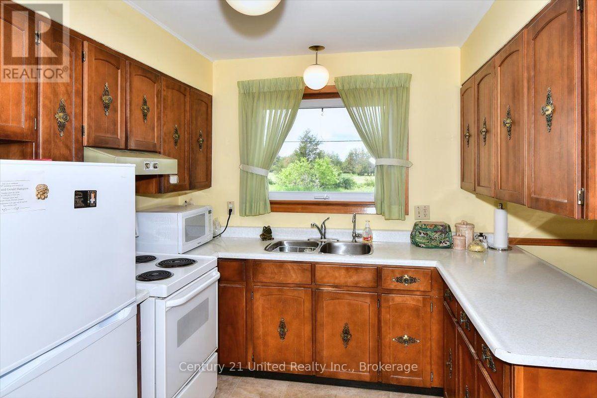 1541 COUNTY ROAD 4 - 12