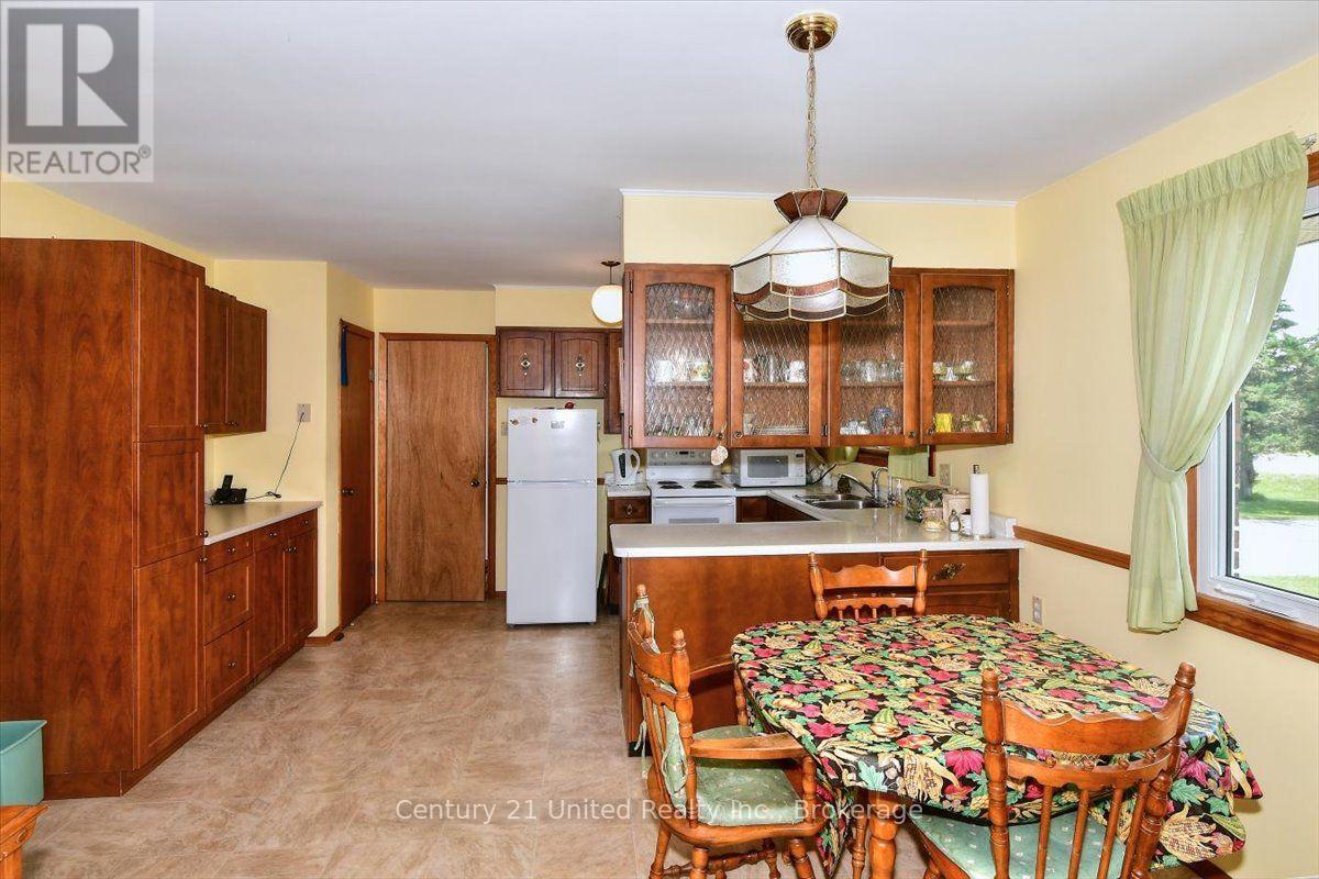 1541 COUNTY ROAD 4 - 9