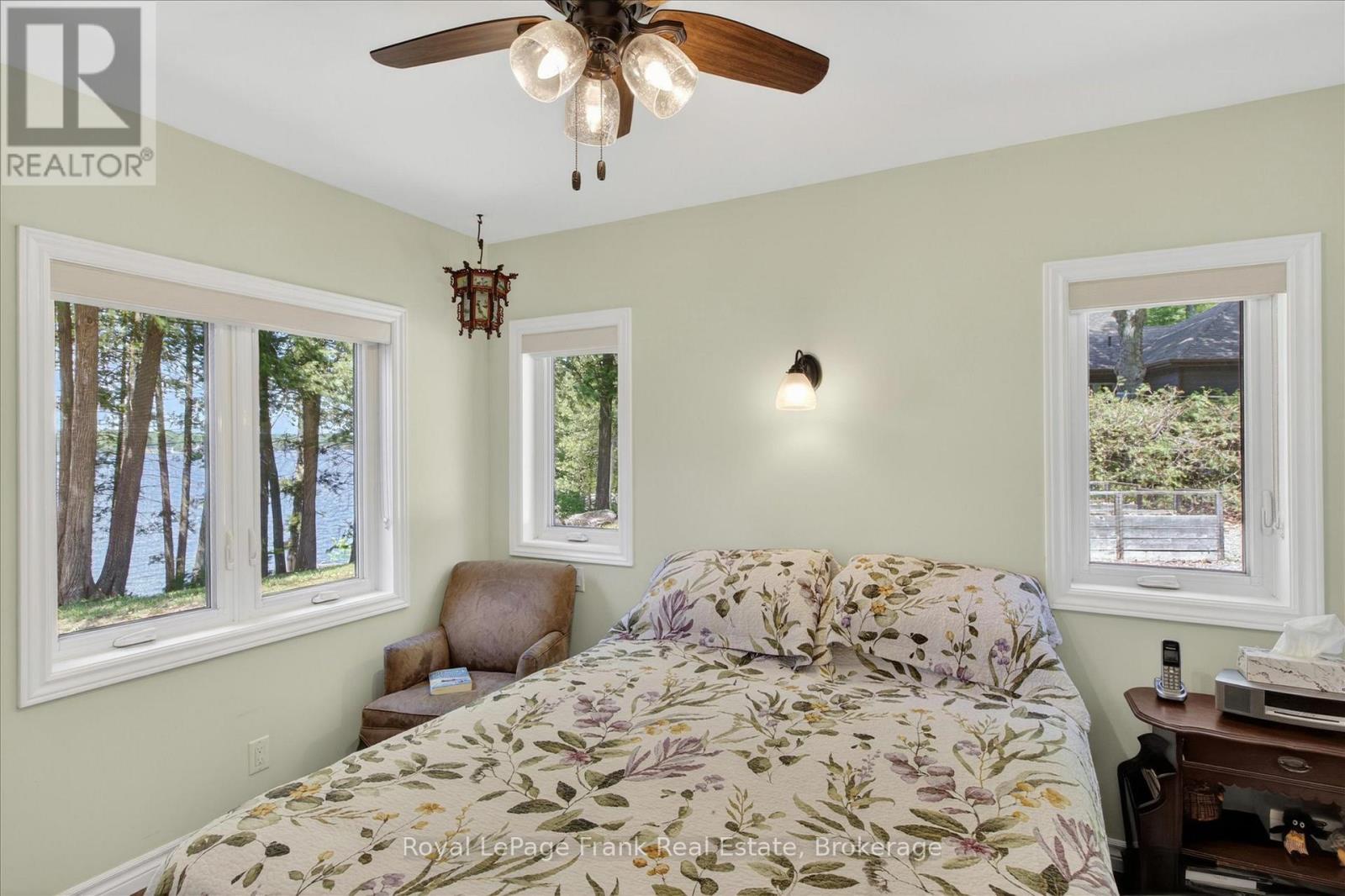 944 BIRCHCLIFF DRIVE - 27