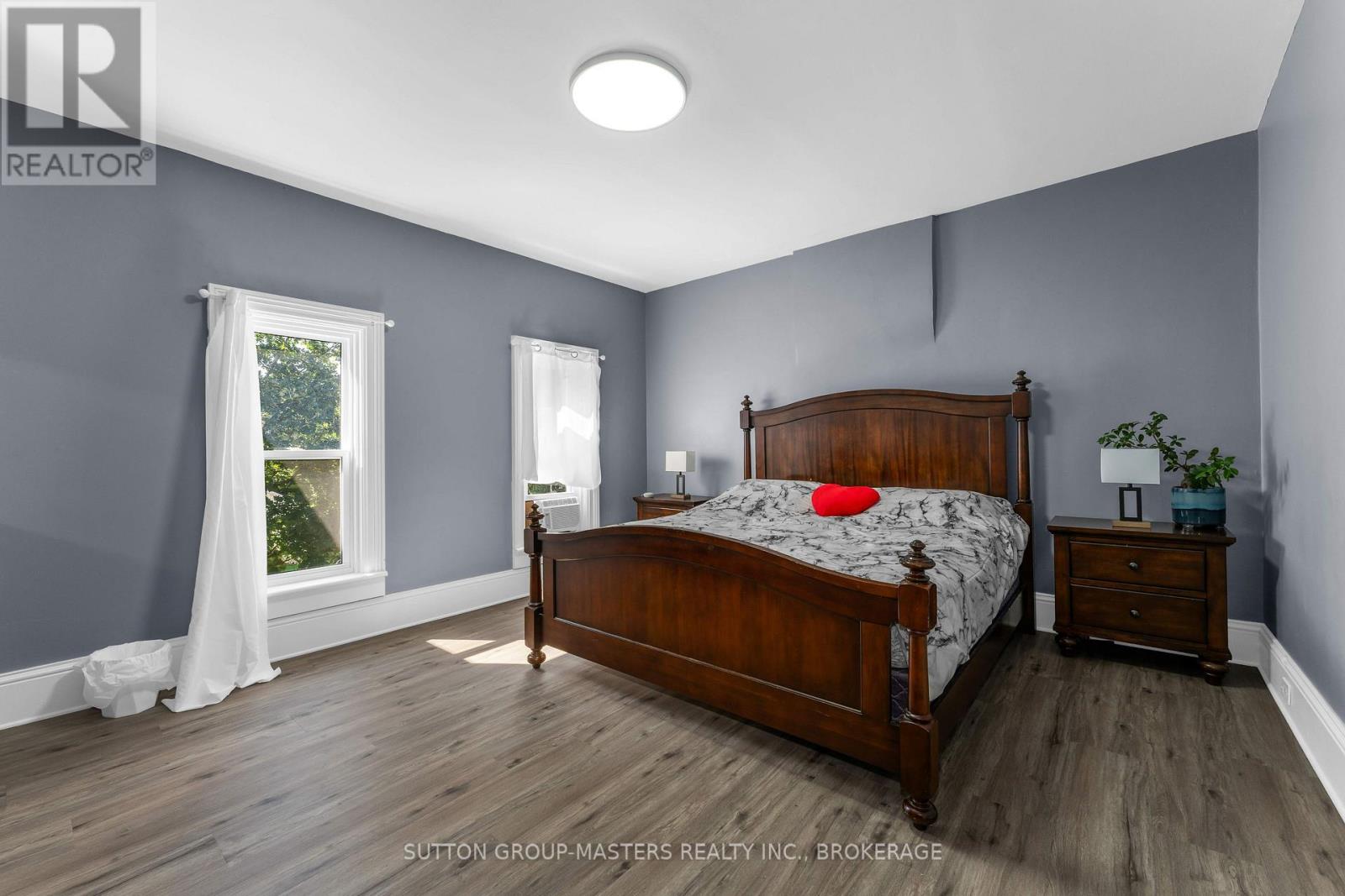 14 WILTSE STREET E - 27