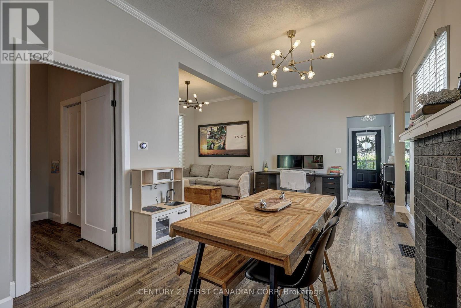 544 PALL MALL STREET - Image 24