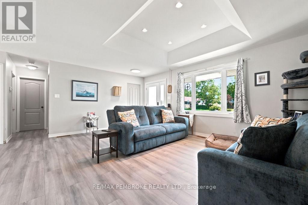 256 ORIOLE CRESCENT - Image 19