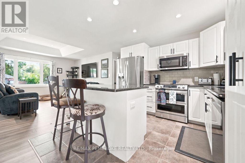 256 ORIOLE CRESCENT - Image 24