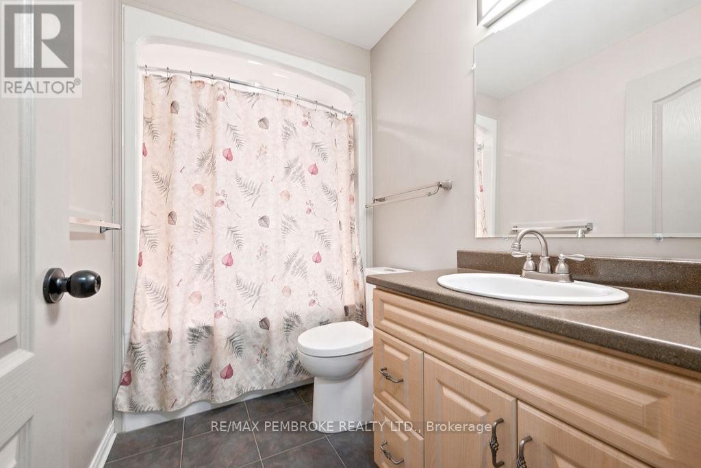 256 ORIOLE CRESCENT - Image 38