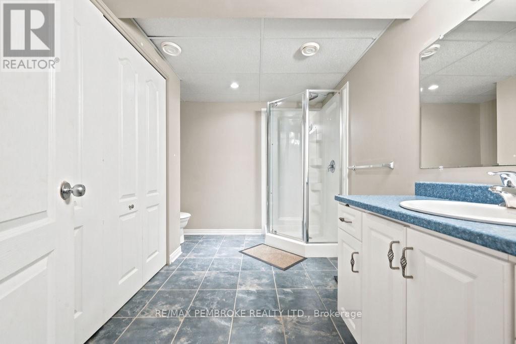 256 ORIOLE CRESCENT - Image 42