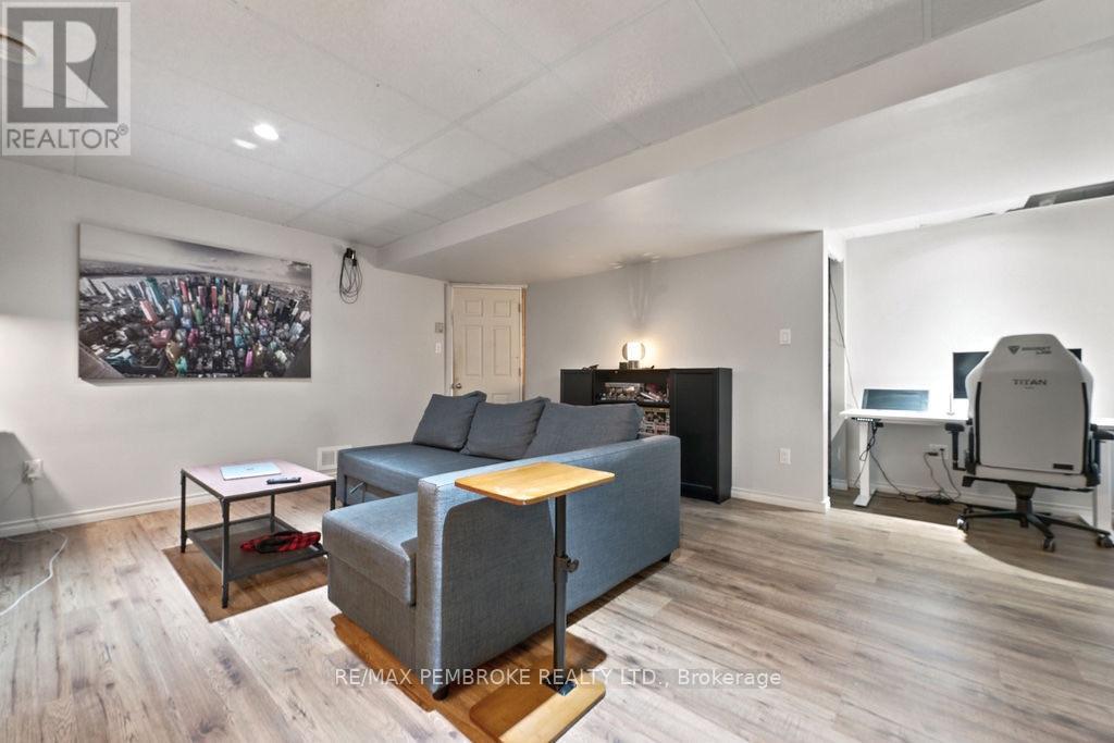 256 ORIOLE CRESCENT - Image 46