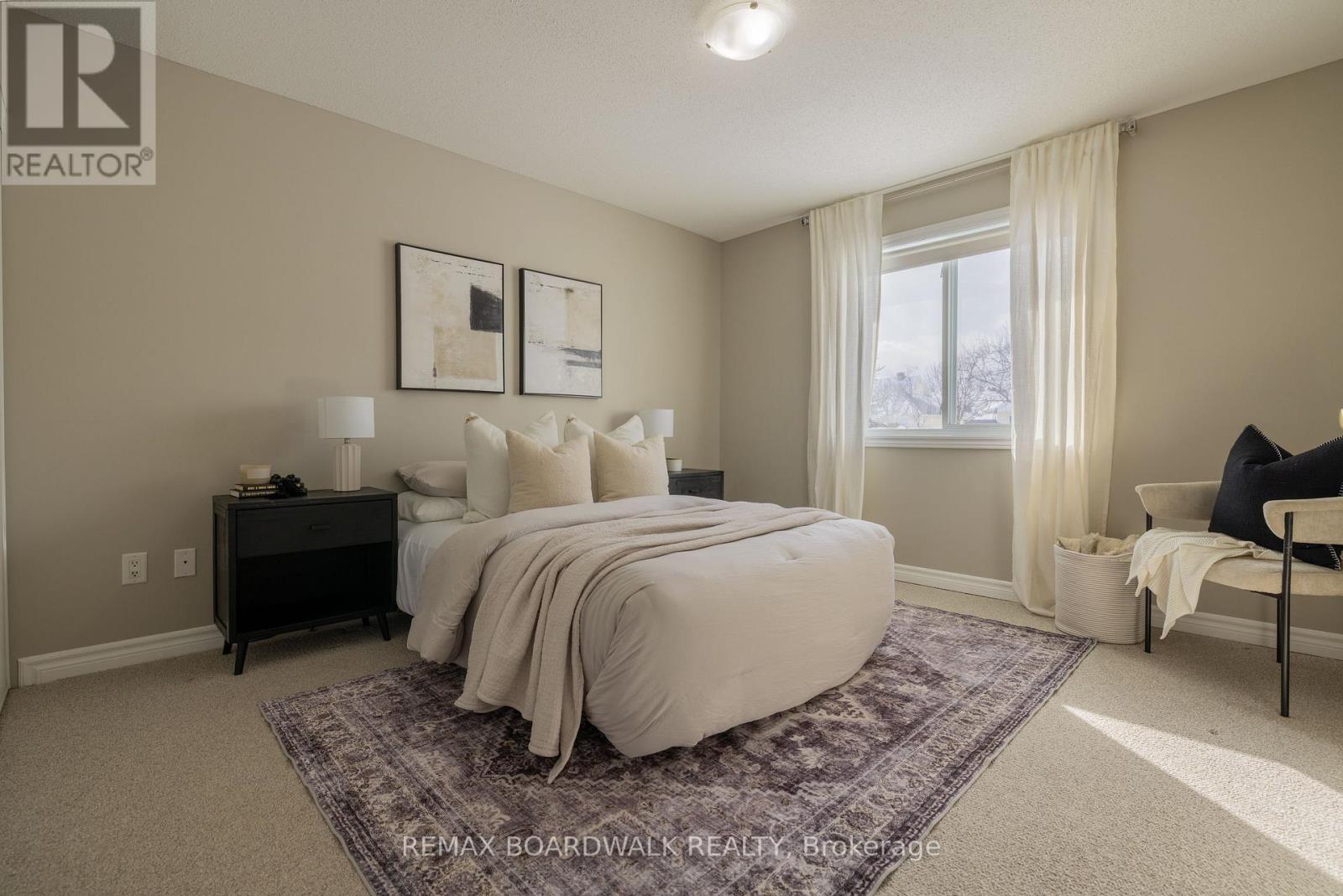 2 Bed, 1 Bath House for Sale in Ottawa – 206 OAK LEAF PRIVATE, Ottawa – MLS# X13641066 - Image 14