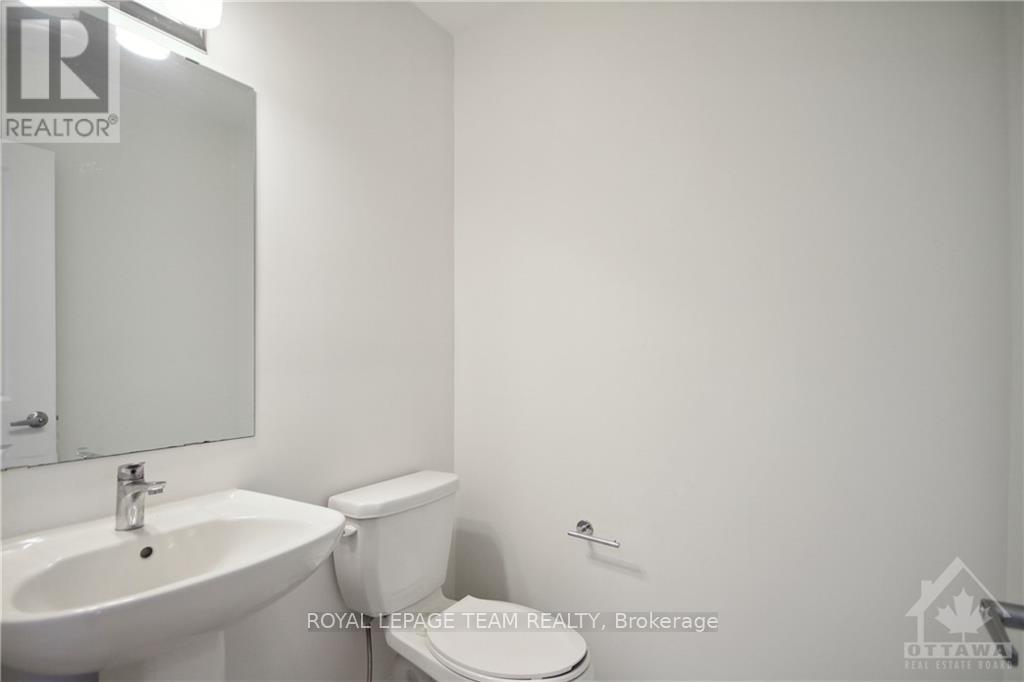 3 Bed, 3 Bath House for Rent in Ottawa – 805 EVERBLOOM LANE, Ottawa – MLS# X13641082 - Image 28