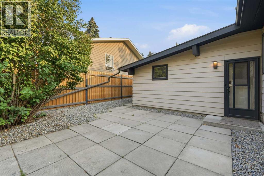 731 Queensland Drive SE - Image 40