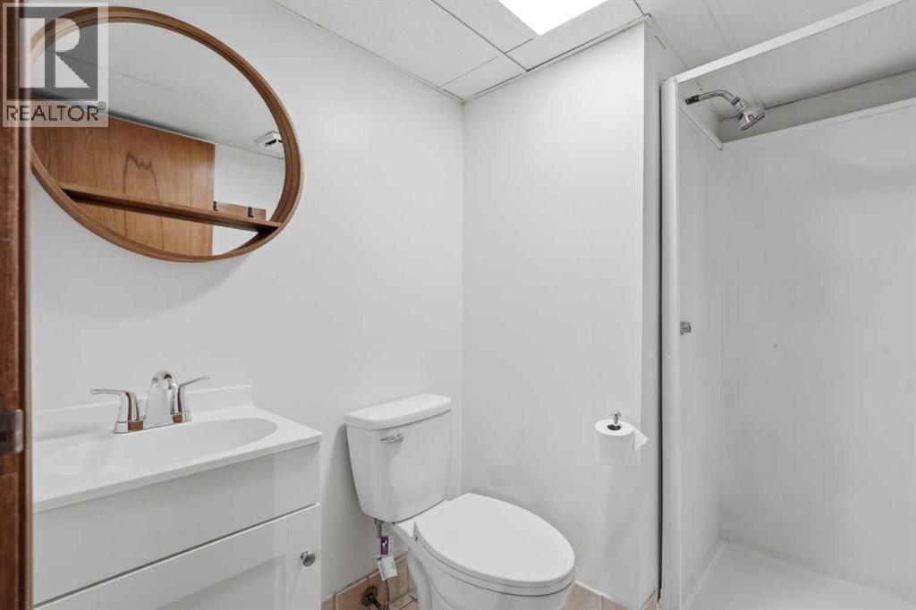 731 Queensland Drive SE - Image 35