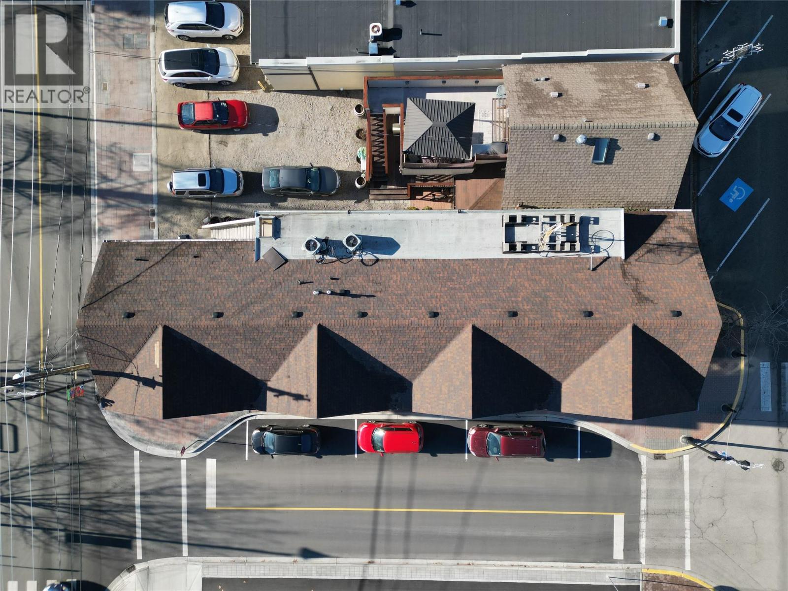 9901 Main Street, Summerland