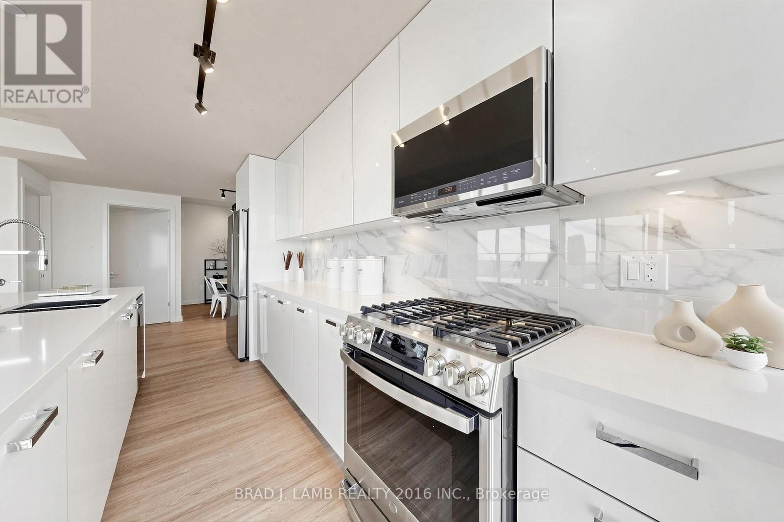 #2901 284 KING STREET E - 11
