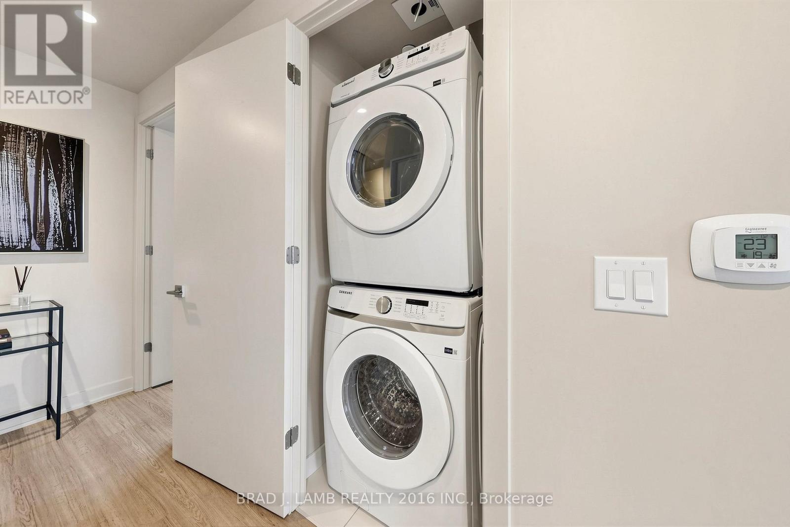 #2901 284 KING STREET E - 22