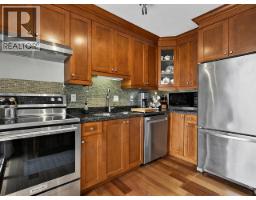 303 412 Twelfth Street, New Westminster, BC V3M6R2 Photo 10