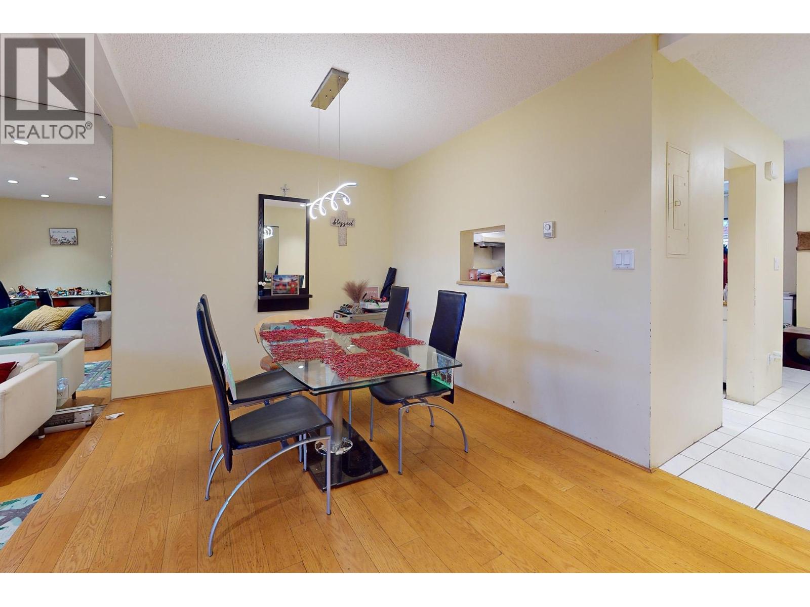 #18-10391 NO. 3 Road, Richmond