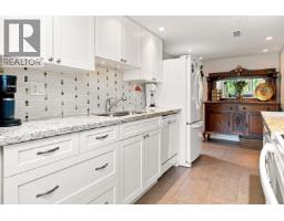 1059 Old Lillooet Road, North Vancouver, BC V7J3H6 Photo 17