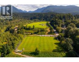 1059 Old Lillooet Road, North Vancouver, BC V7J3H6 Photo 32