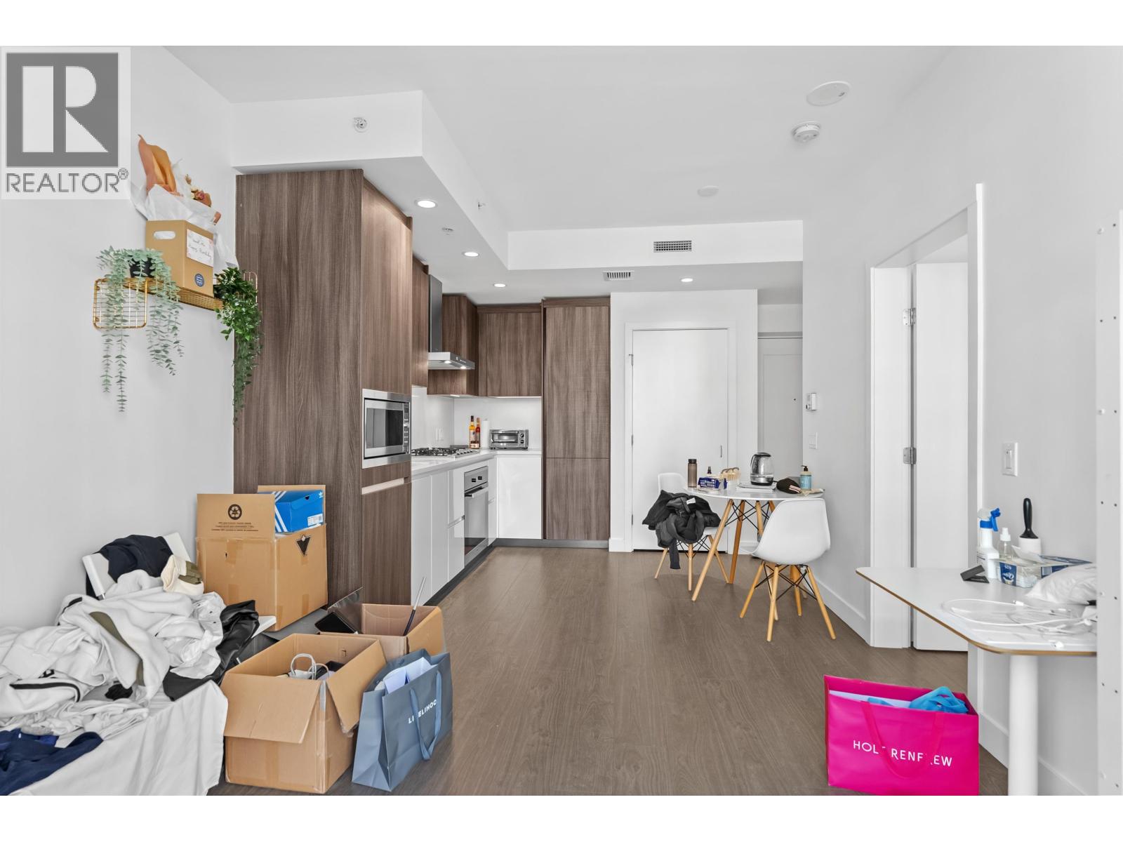 #904-6328 NO. 3 Road, Richmond