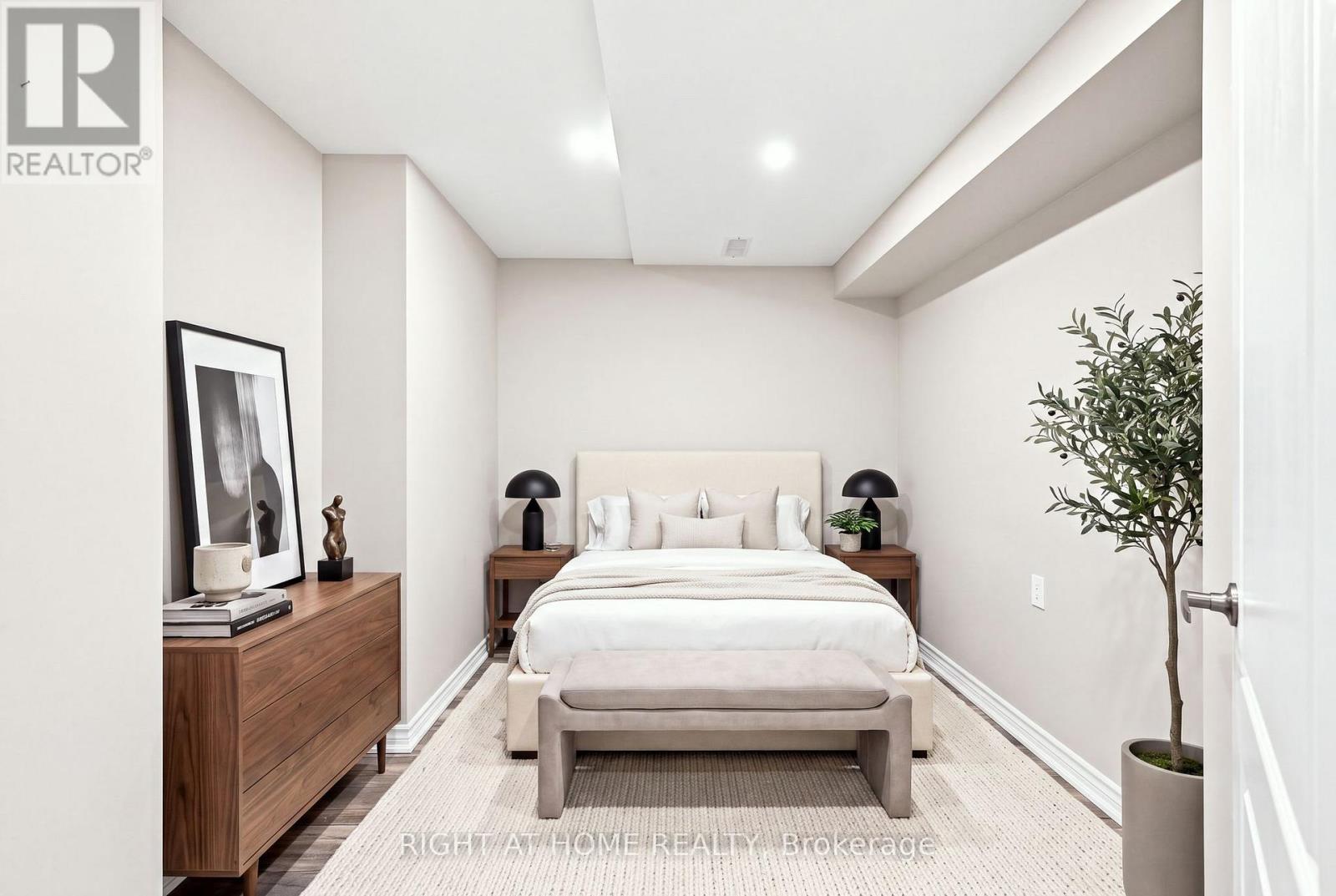 179 CACHET BOULEVARD - Image 35