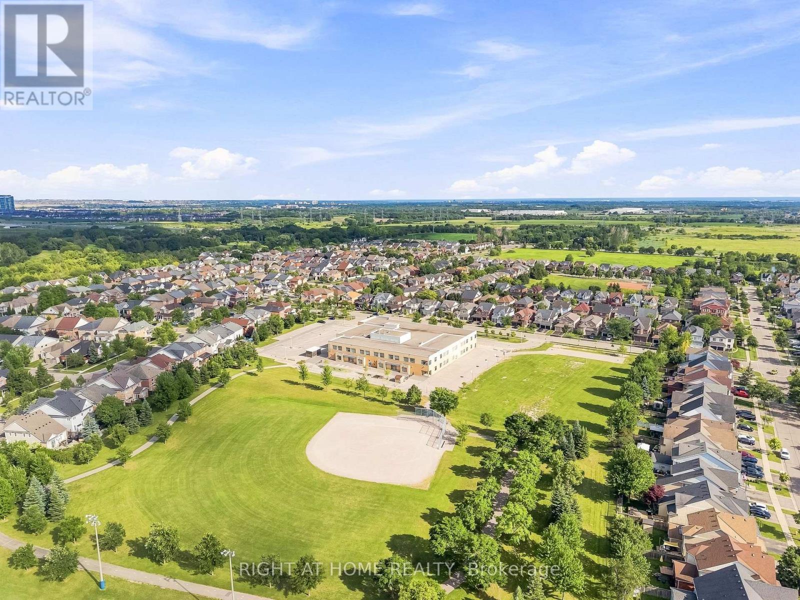179 CACHET BOULEVARD - Image 45