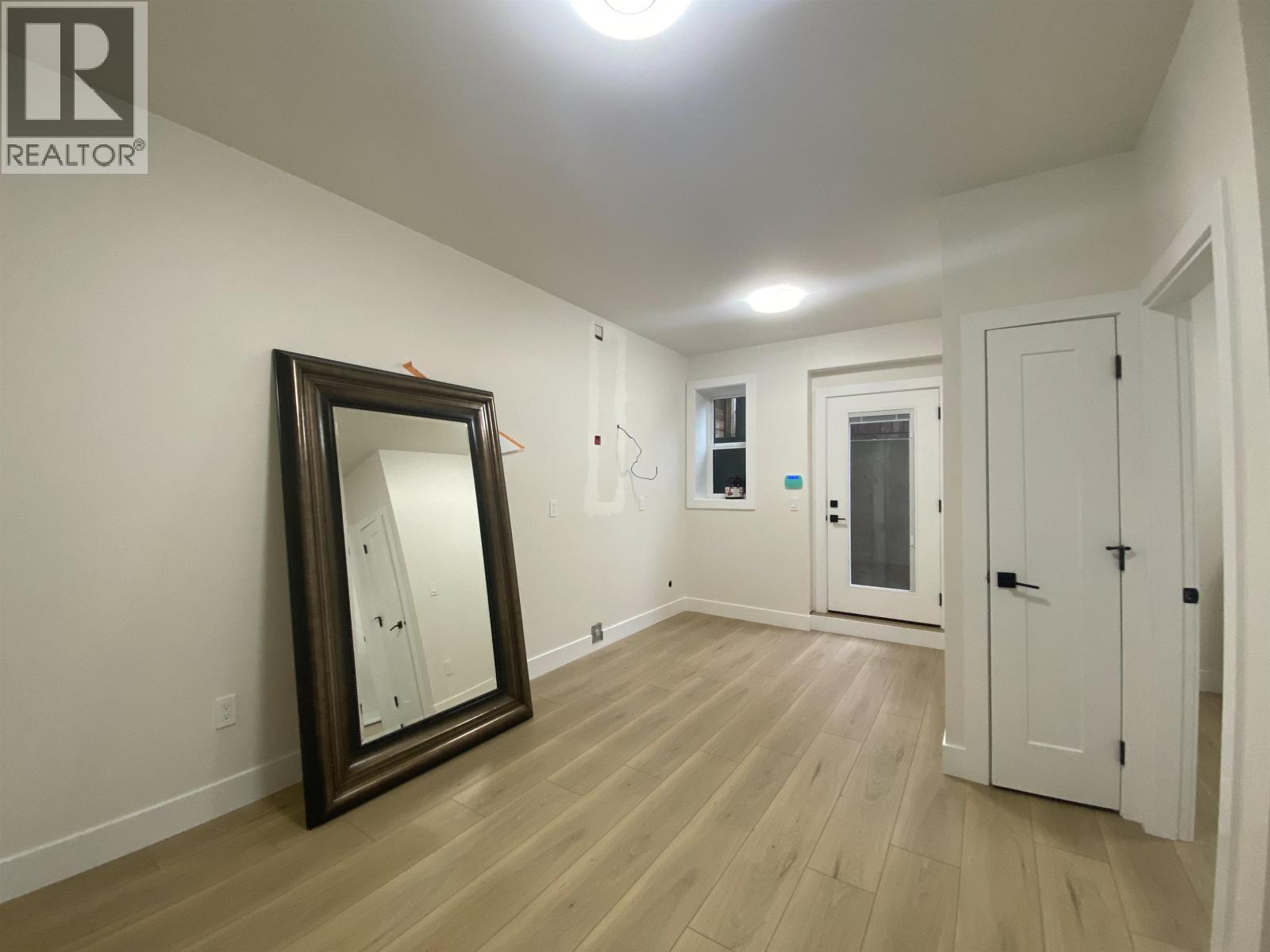 1 Bed Suite 7542 LINDRICK COURT