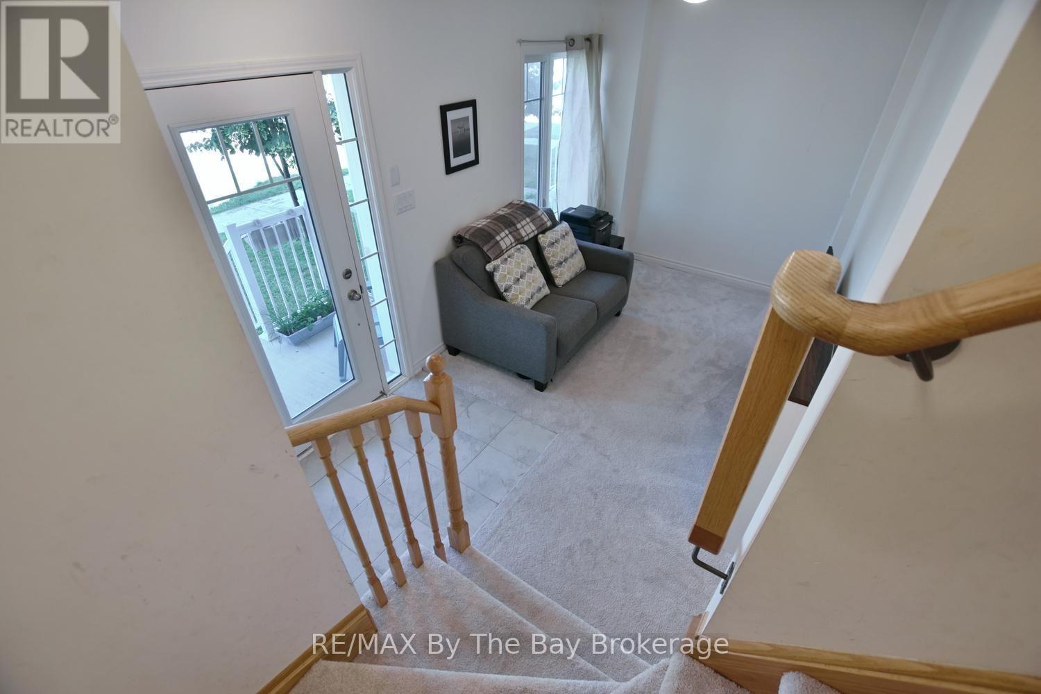 16 VILLAGE GATE DRIVE - 12