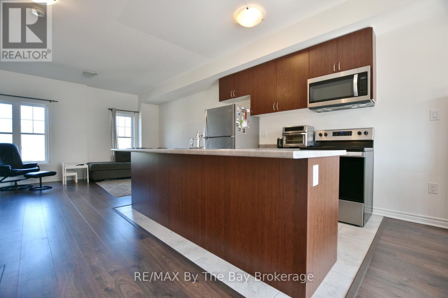 16 VILLAGE GATE DRIVE - Image 14