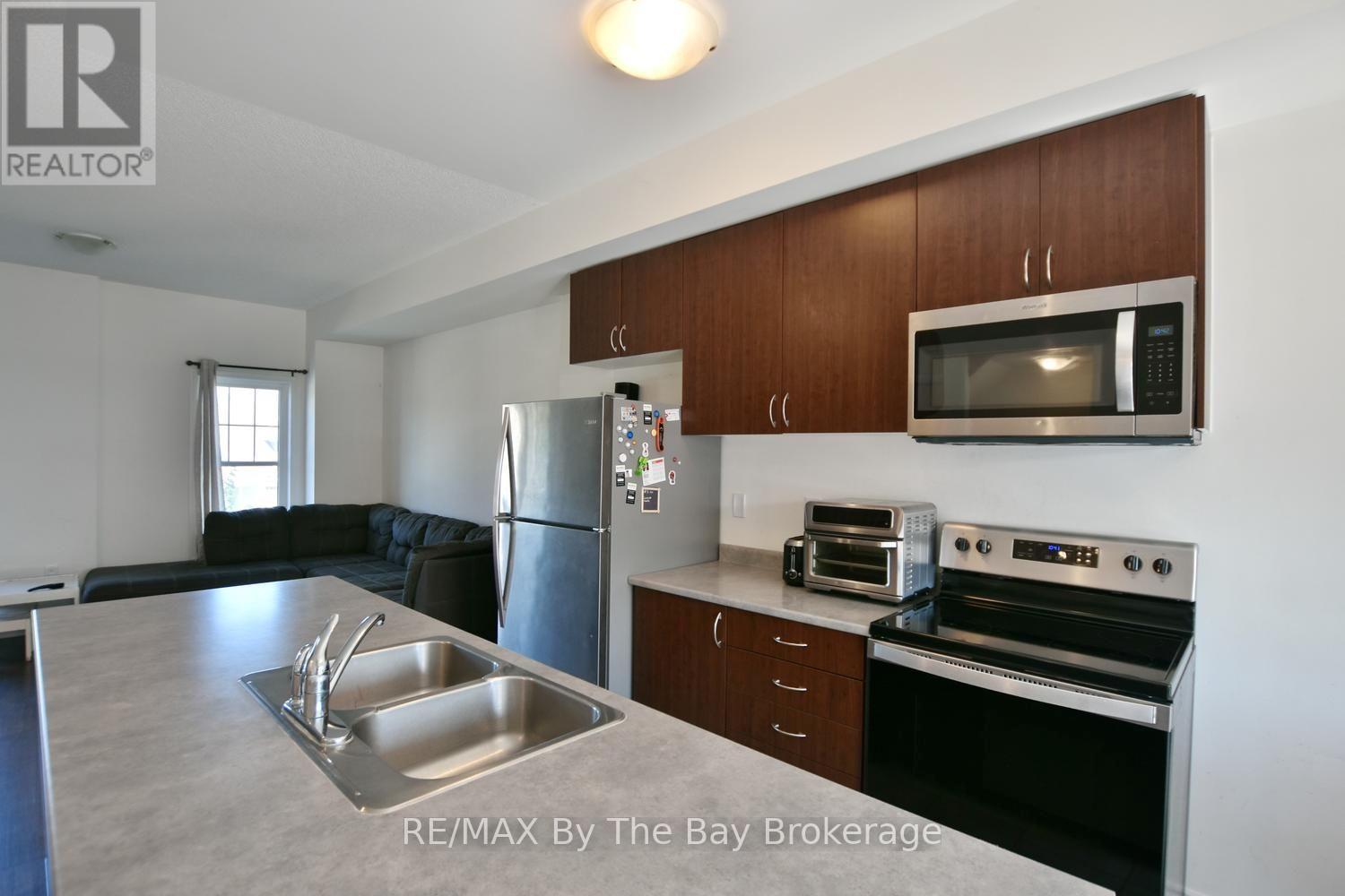 16 VILLAGE GATE DRIVE - Image 15