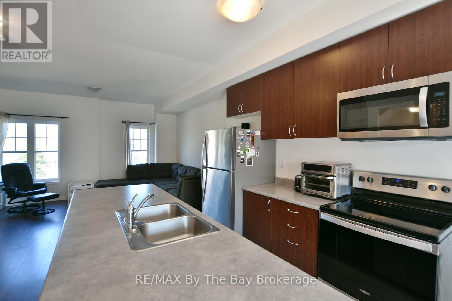 16 VILLAGE GATE DRIVE - Image 16