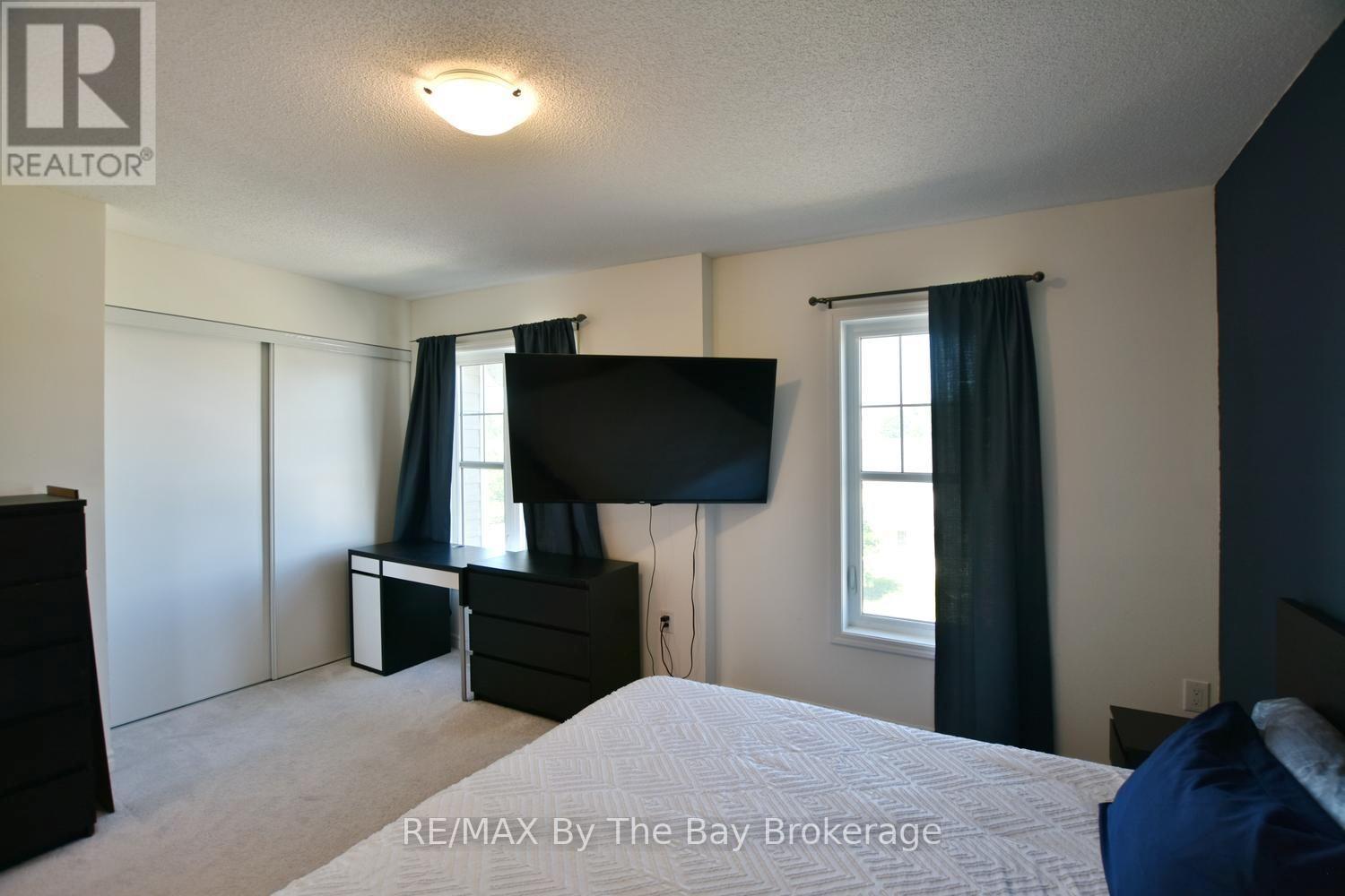 16 VILLAGE GATE DRIVE - 34