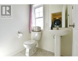 16 Village Gate Drive, Wasaga Beach, ON L9Z0J7 Photo 28