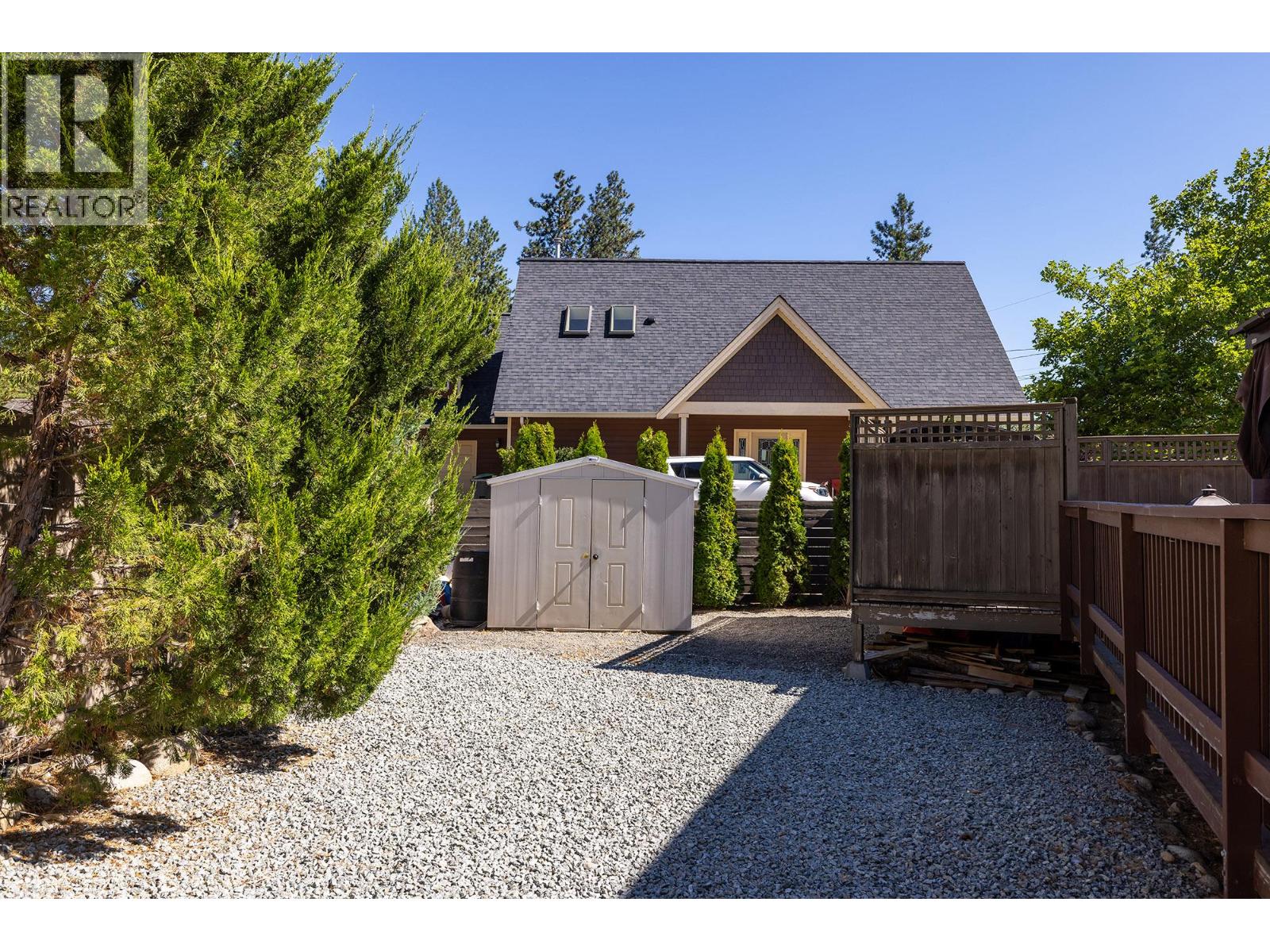 4210 6th Avenue, Peachland