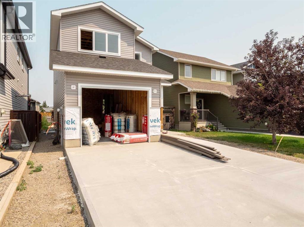 341 Westgate Crescent - 2