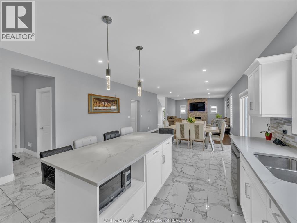 4411 BELMONT AVENUE - 24