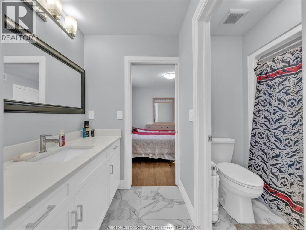 4411 BELMONT AVENUE - 36