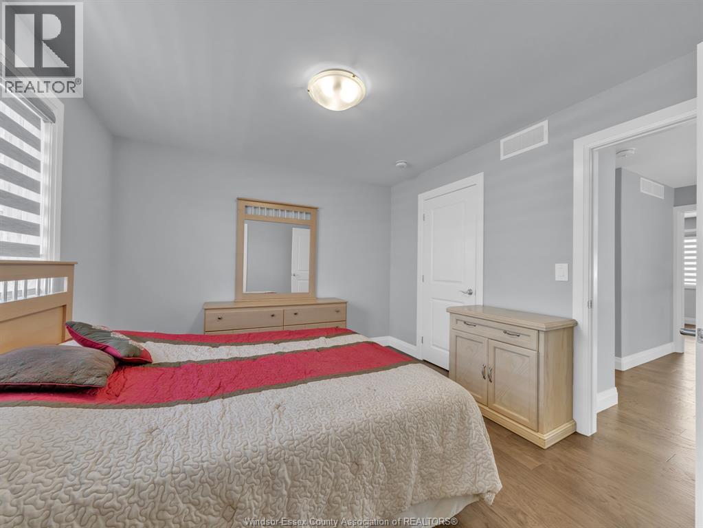 4411 BELMONT AVENUE - 38