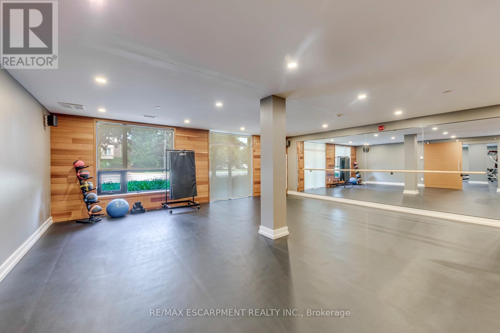 #303 320 PLAINS ROAD E - 36