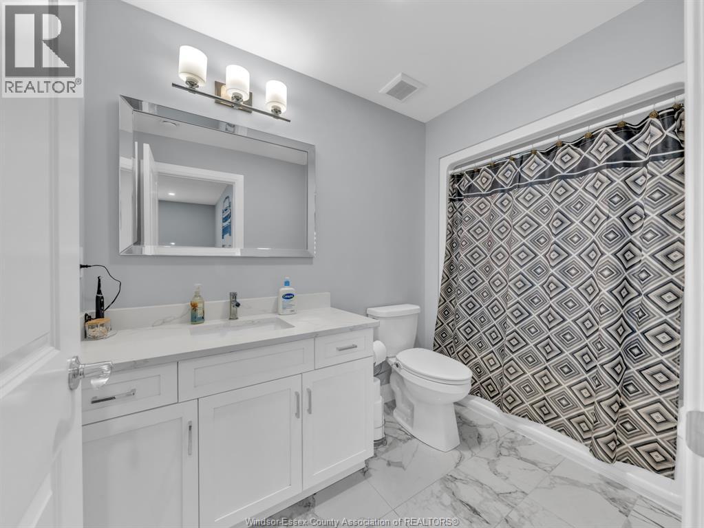 4411 BELMONT AVENUE - 43