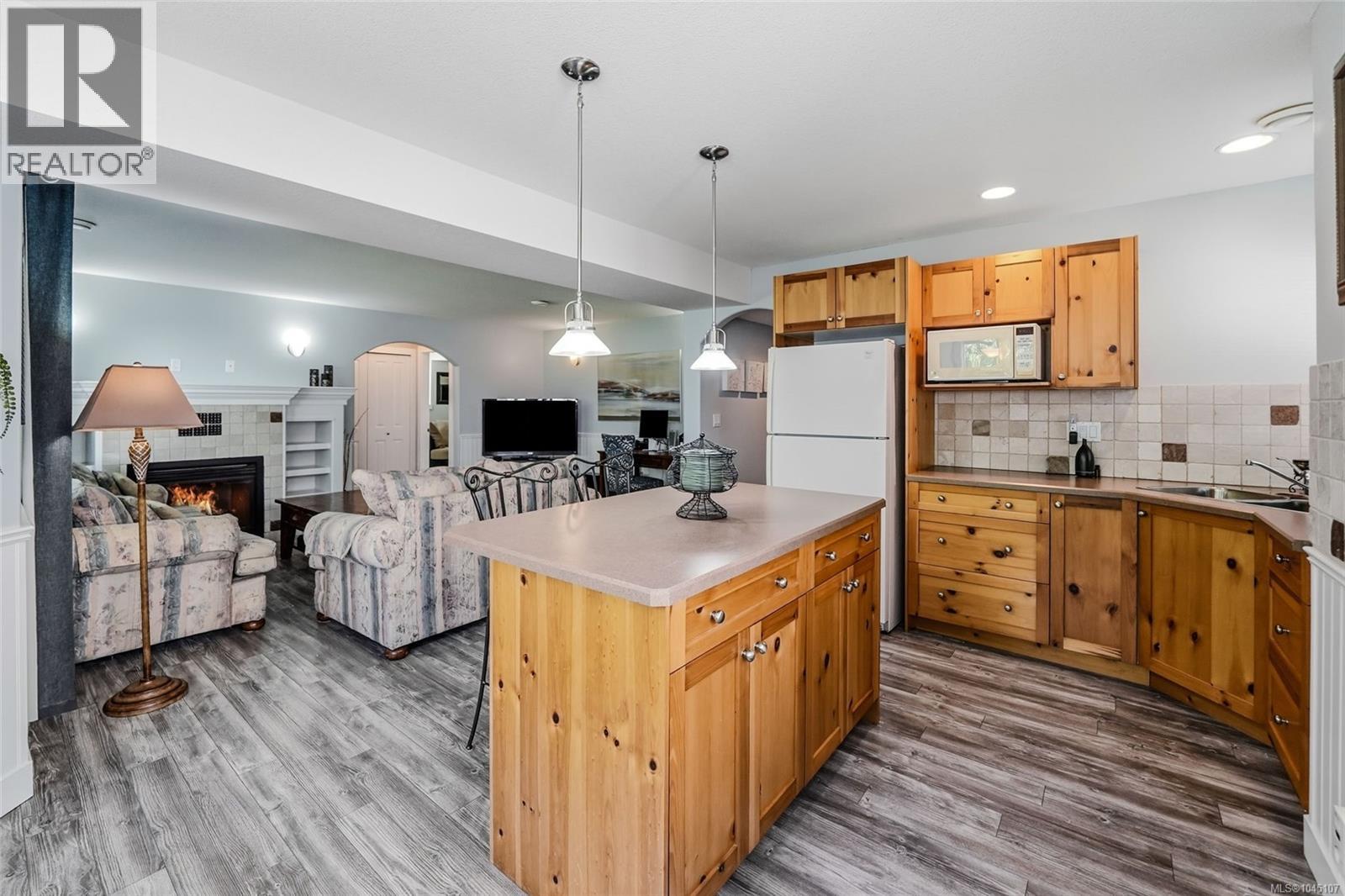 3712 Cavendish Blvd - 5
