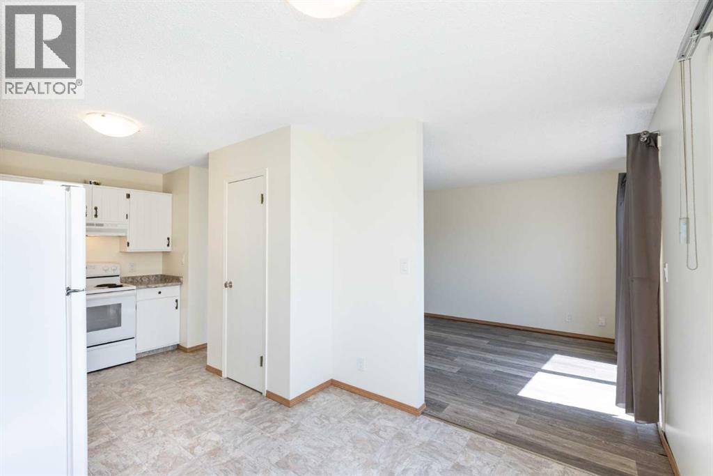 4928 59 Street - Image 12