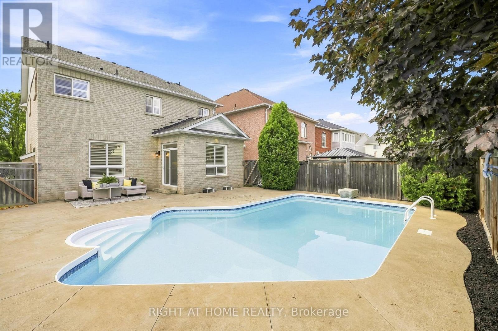 179 CACHET BOULEVARD - Image 40