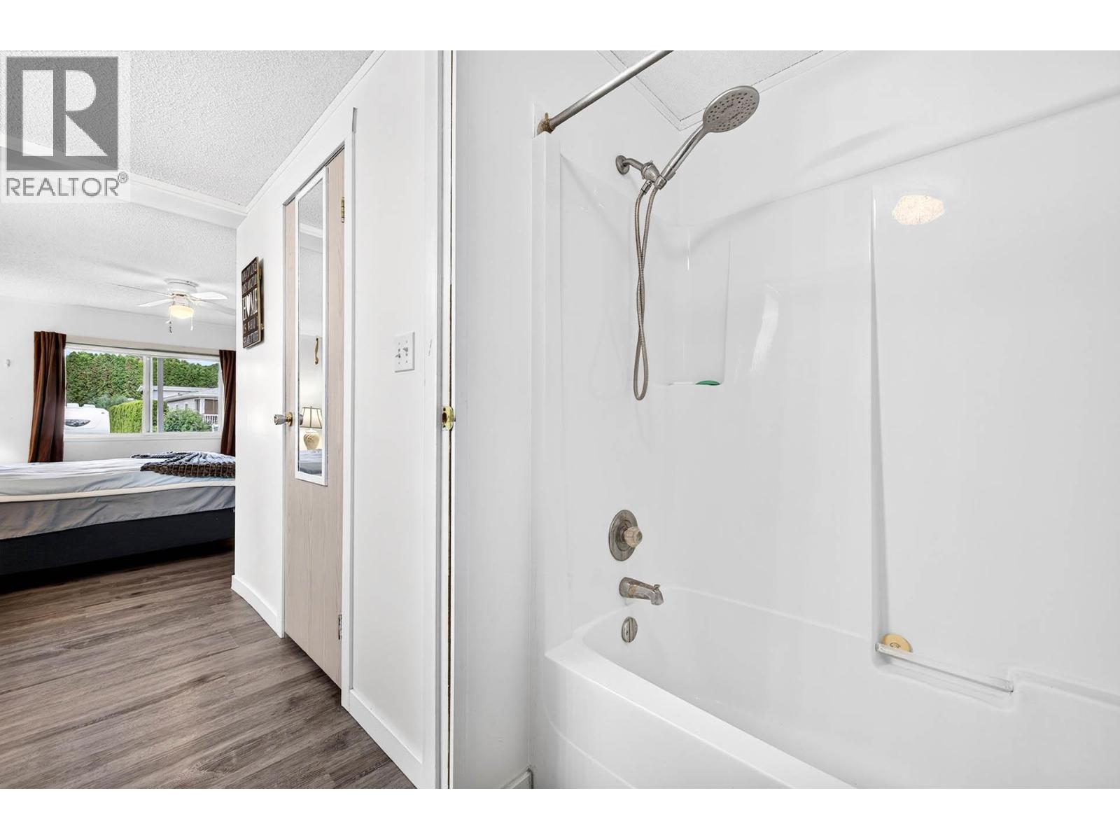 1664 WOODBURN Drive - 29