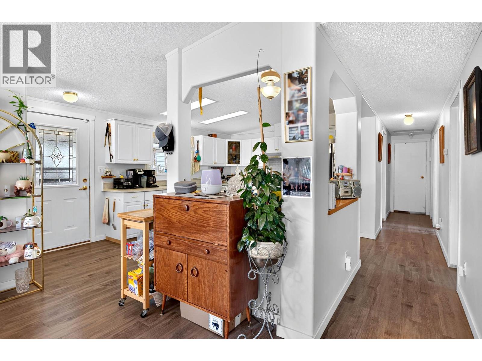 1664 WOODBURN Drive - 19