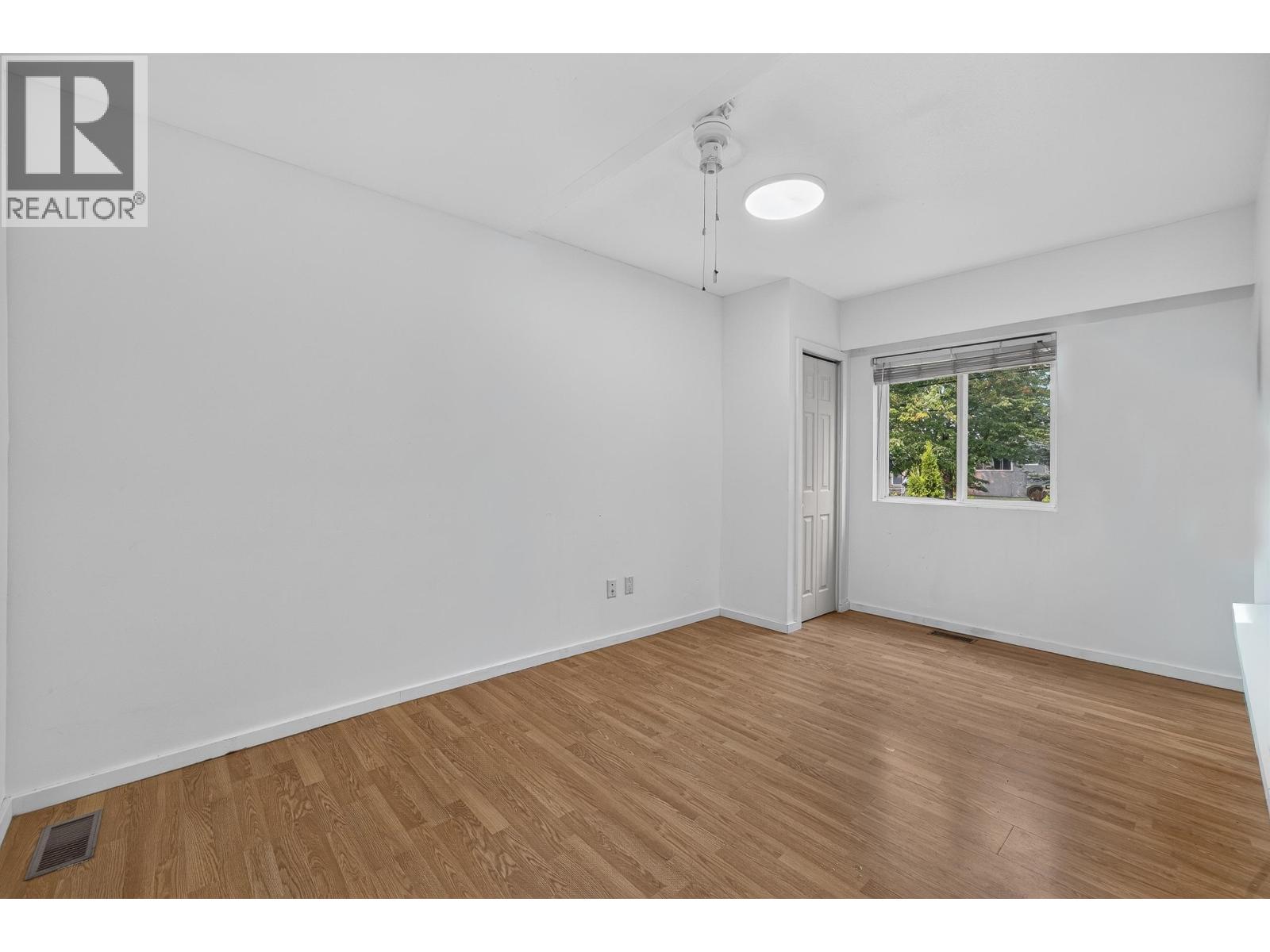 6 Bed, 3 Bath House for Sale in Vancouver – 2316 NANAIMO STREET, Vancouver – MLS# R3152719 - Image 6