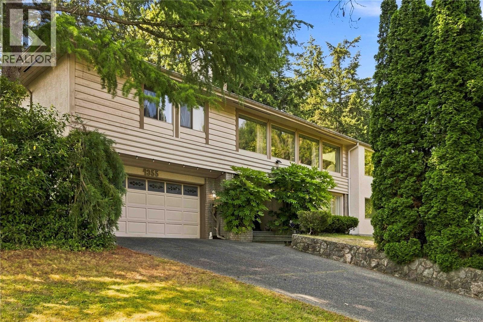 4355 Emily Carr Dr - 1