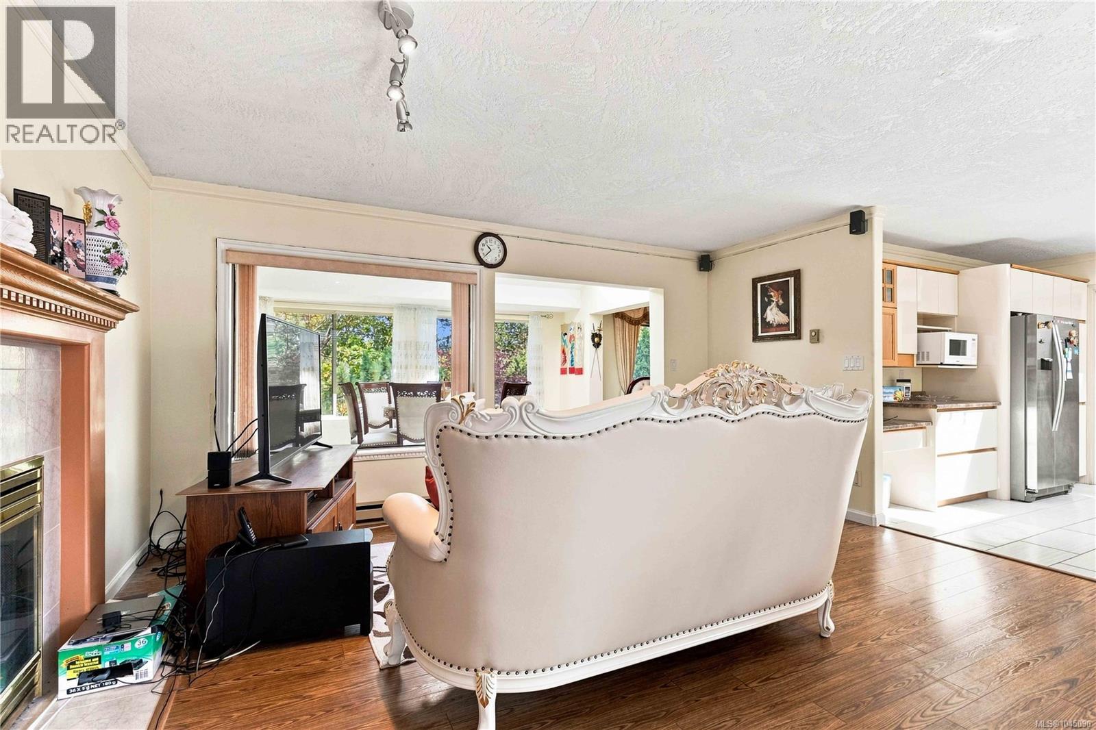 4355 Emily Carr Dr - Image 17
