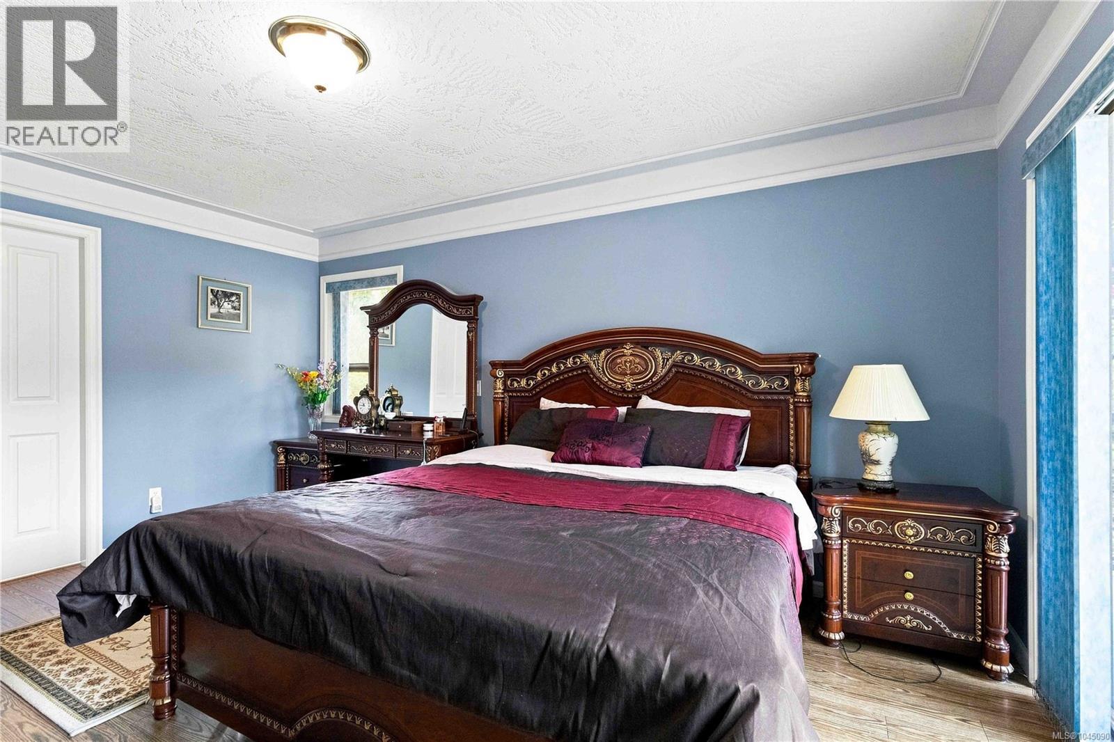4355 Emily Carr Dr - 27